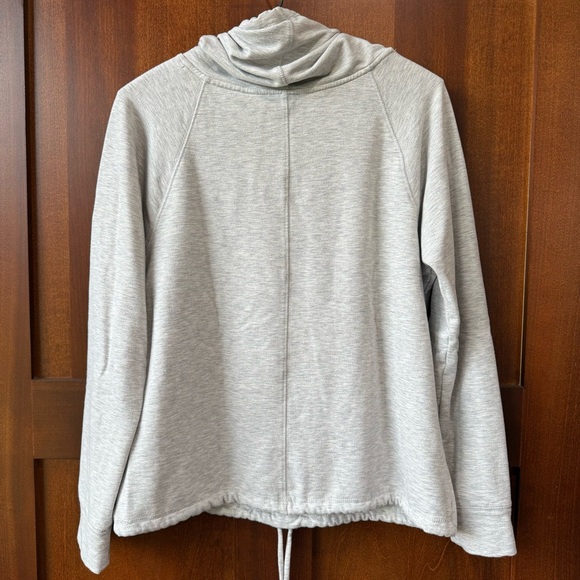 Women’s Gray Gilligan & O’Malley Funnel Neck Pullover Size Medium - Picture 2 of 8